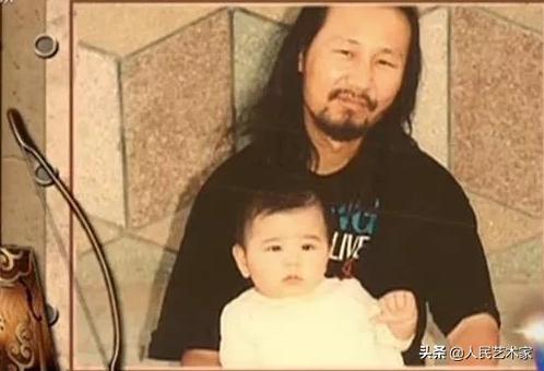 心中永遠的痛！歌手為女寫歌「她在6歲離開」再也不唱　每想起就哭「60歲走出傷痛」重獲新生