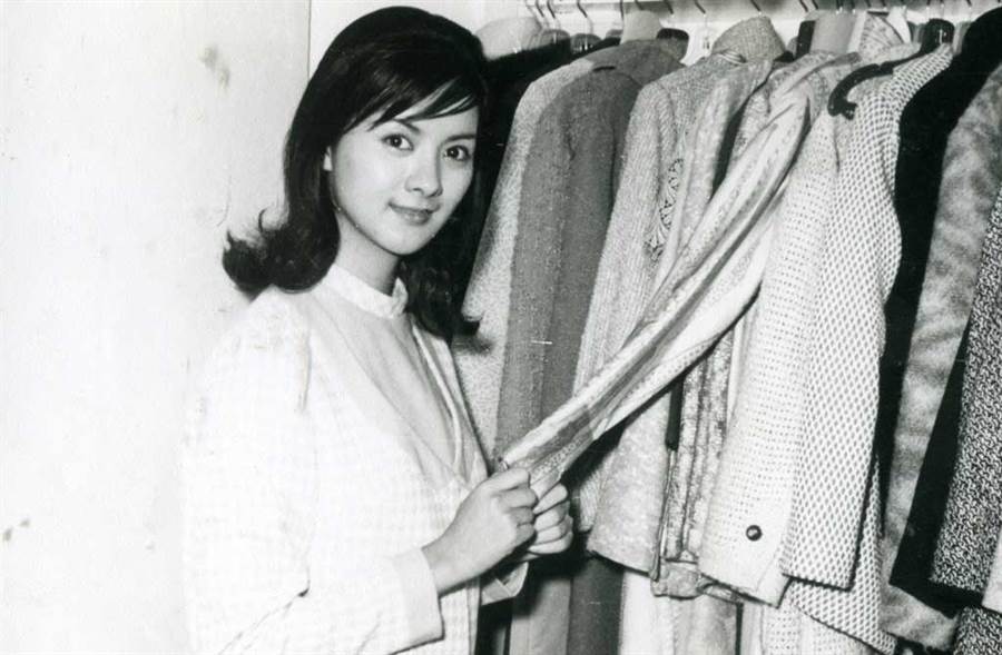 被評美過林青霞！瓊瑤女星「瓜子臉櫻桃嘴」當紅選擇淡出　提早嫁人「75歲近況曝光」網：氣質依舊