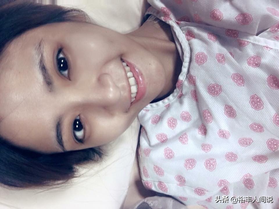 結婚11個月等到葬禮！「愛妻閉眼再沒醒」丈夫帶遺照環遊世界　「寫下1000多封情書」惹哭全網