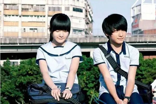 16歲女兒：「爸，我今晚要去男朋友家睡」　父親的做法「堪稱典範」令無數網友狂讚：明智又暖心