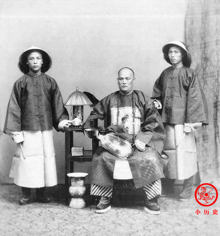 晚清老照片！身高2.4米巨人與妻子合影　張愛玲祖母有氣質 ：比現在女明星漂亮