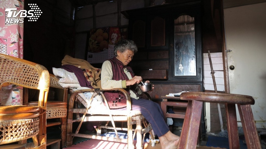 為獨居弟整理遺物！哥哥赫然發現「他百萬捐款留人間」　住7坪小套房「打零工維生」行善不留名