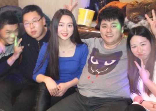 逛街時見婆婆撿飲料瓶！同學聚會被憐憫「嫁的不好」　 婆婆做一事「全場愣了」瞬間臉紅羞愧