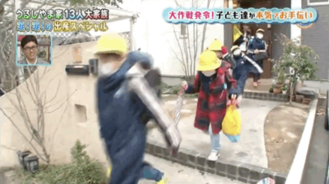 沒年薪百萬也要生！夫妻「結婚24年生12小孩」堅持親自帶大　每月吃30公斤米飯「用餐比辦桌還狂」