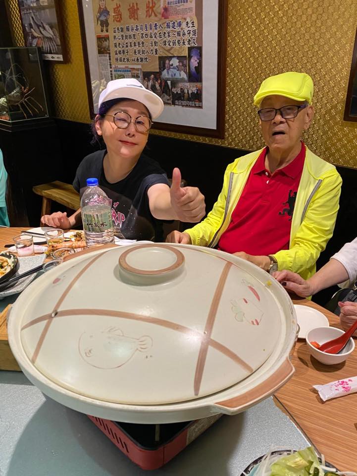 記者會上突淚崩！藍心湄親口證實「83歲老父病逝」：我爸去天堂了　包整棟別墅慶生「把爸爸寵如寶」今都成追憶