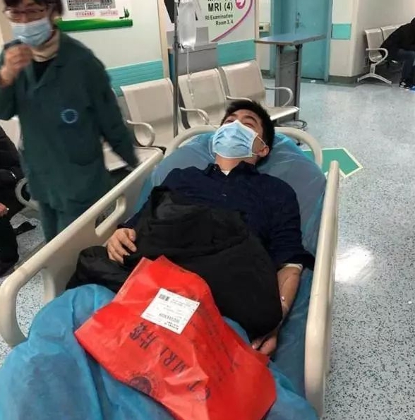 善有善報！暖商無私「贊助貧女圓夢念大學」　11年後換她報恩「反被救一命」網感動