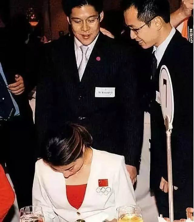 根本在演偶像劇！霍啟剛自爆追妻往事「曾開車5小時」只就為見其一面　「揭求婚細節」網超羨：好甜蜜❤️
