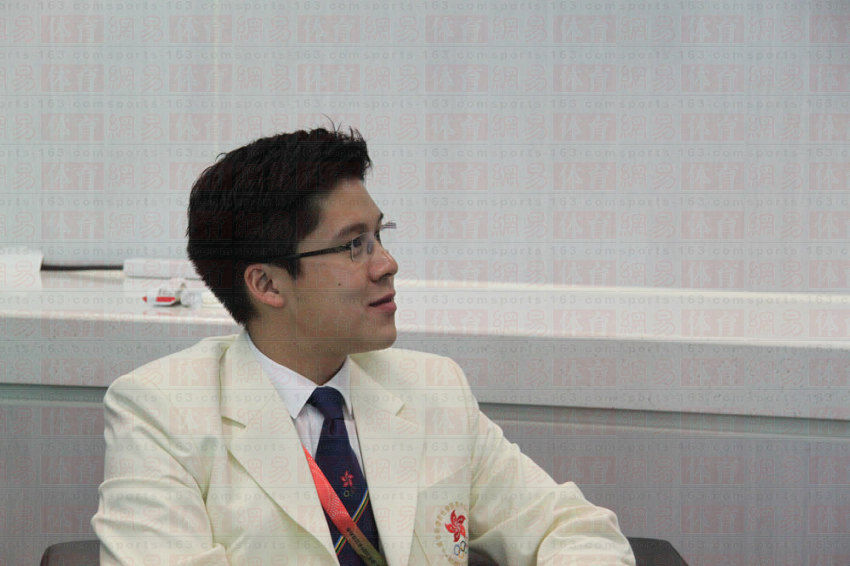 根本在演偶像劇！霍啟剛自爆追妻往事「曾開車5小時」只就為見其一面　「揭求婚細節」網超羨：好甜蜜❤️