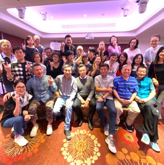 《花系列》隔20年再相聚！「同學會大合體」粉絲驚呼：一個比一個還凍齡　感嘆「朋友是老的好」勾經典回憶