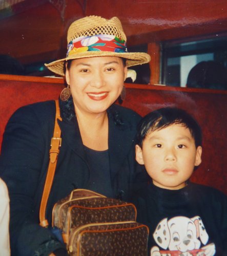 單親養子32年！李靜美認了懷孕「遭11年男友拋棄」　甜曬「兒子窩心暖舉」為她不相認生父