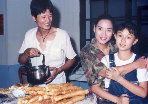 單親養子32年！李靜美認了懷孕「遭11年男友拋棄」　甜曬「兒子窩心暖舉」為她不相認生父