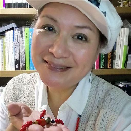 單親養子32年！李靜美認了懷孕「遭11年男友拋棄」　甜曬「兒子窩心暖舉」為她不相認生父