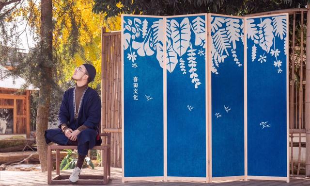 11位陌生人合租「302坪老院」過得像退休養老　院內應有盡有「下班後喝茶聊天」生活好愜意