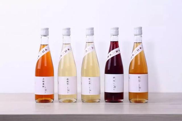 11位陌生人合租「302坪老院」過得像退休養老　院內應有盡有「下班後喝茶聊天」生活好愜意
