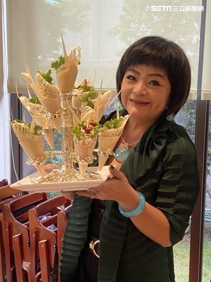 易淑寬吐為母心聲！「兒子在獄中表現好」還會照顧人　聞母險被騙400萬「兒超懂事舉動」她好欣慰
