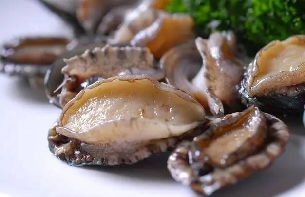 中秋連假「吃海鮮」有禁忌！海鮮嘌呤過高  患有「痛風 關節炎 三高」人群不宜多吃海鮮