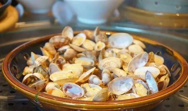 中秋連假「吃海鮮」有禁忌！海鮮嘌呤過高  患有「痛風 關節炎 三高」人群不宜多吃海鮮