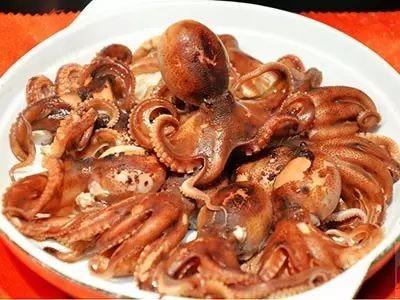 中秋連假「吃海鮮」有禁忌！海鮮嘌呤過高  患有「痛風 關節炎 三高」人群不宜多吃海鮮