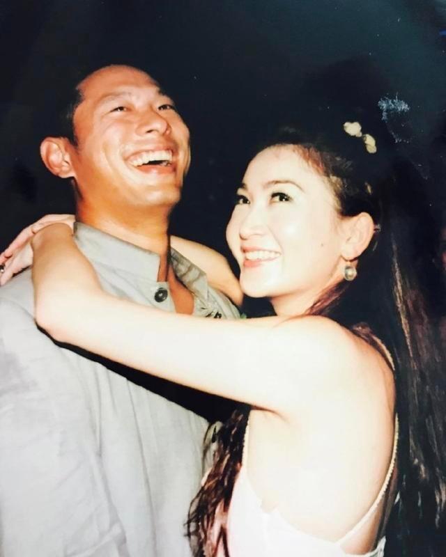 無親生兒也恩愛如初！54歲「最美妲己」溫碧霞曬「婚禮舊照」慶20周年紀念　與富商老公郎才女貌超登對