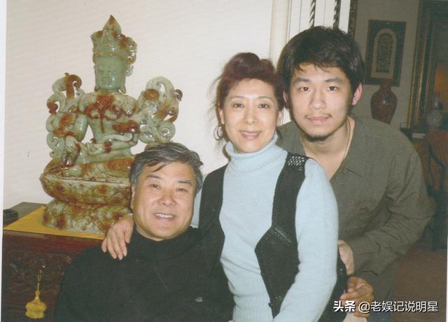 絕世孝女！母逝「公開替父徵婚」幫忙牽線　「待繼母如親生母」把兩老寵成寶