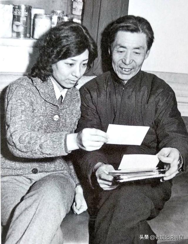 絕世孝女！母逝「公開替父徵婚」幫忙牽線　「待繼母如親生母」把兩老寵成寶
