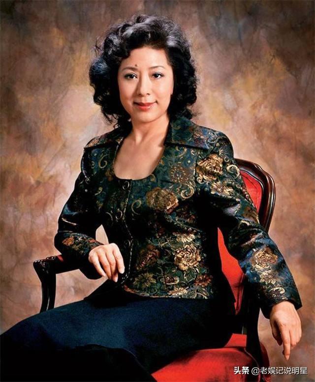 絕世孝女！母逝「公開替父徵婚」幫忙牽線　「待繼母如親生母」把兩老寵成寶