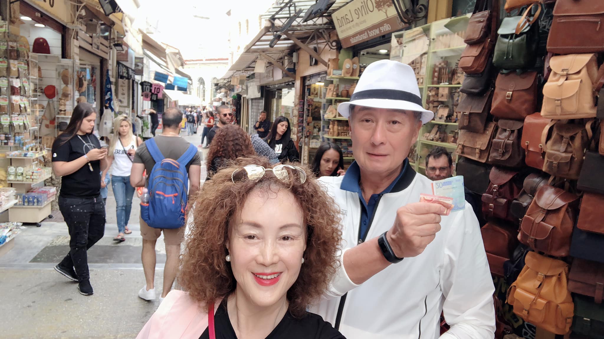 人稱最美奶奶！《鐵娘子》女星閃嫁「婦唱夫隨48年」如初見待她　「兒子身分曝光」網驚：原來是熟面孔