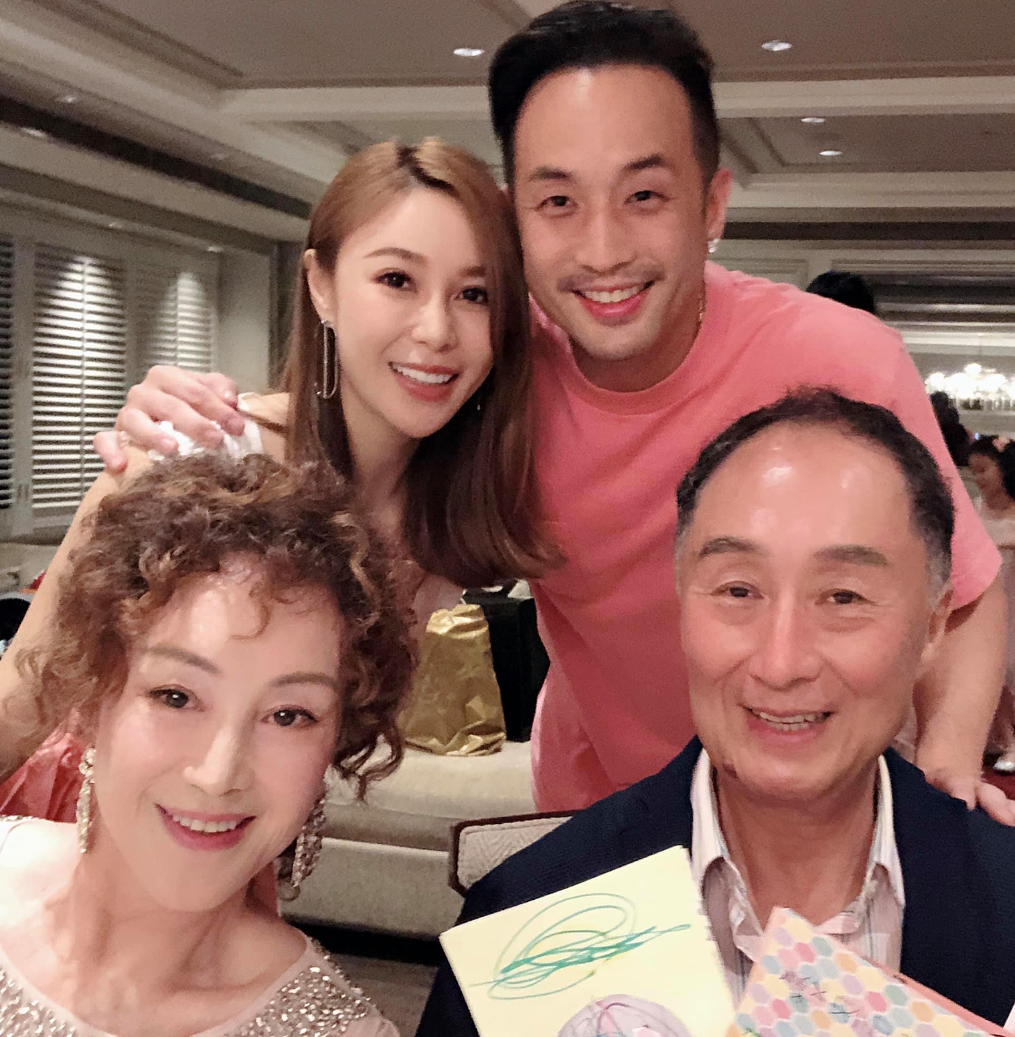 人稱最美奶奶！《鐵娘子》女星閃嫁「婦唱夫隨48年」如初見待她　「兒子身分曝光」網驚：原來是熟面孔