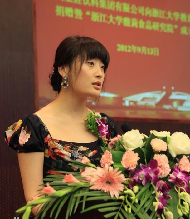 一切條件都接受！百億富婆「38歲0戀愛史」　父親公開徵婚「男四肢健全」一看到本人卻瞬間自卑
