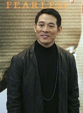 親哥當助理！長相神複製「出行驚見兩個李連杰」　月砸44萬「高薪聘為司機」手足互相照應