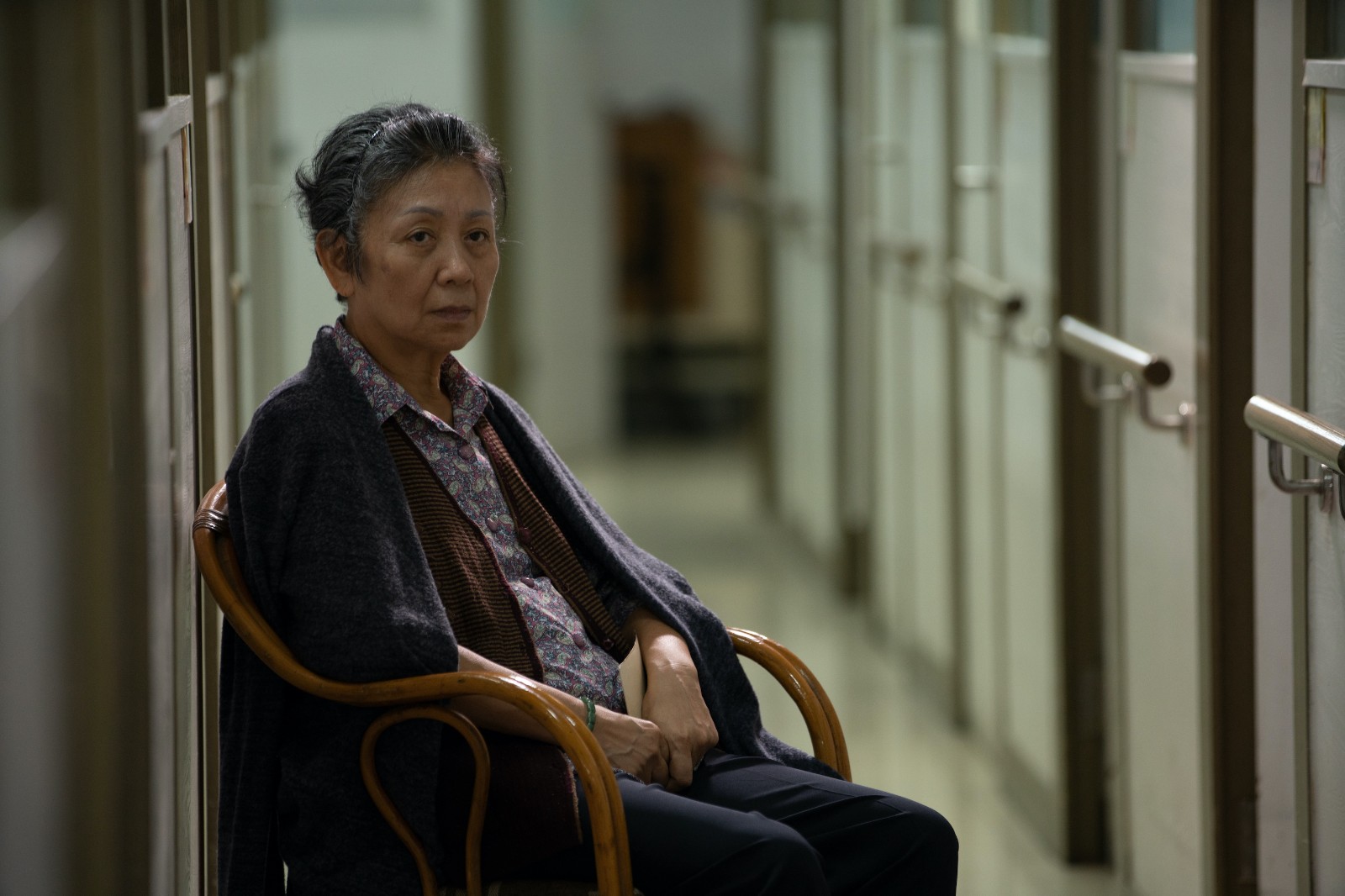 月收35K卻總負債！男友媽媽「要求誇張孝親費」她上網問：合理嗎？網友勸她分手「難怪得靠刷卡度日」