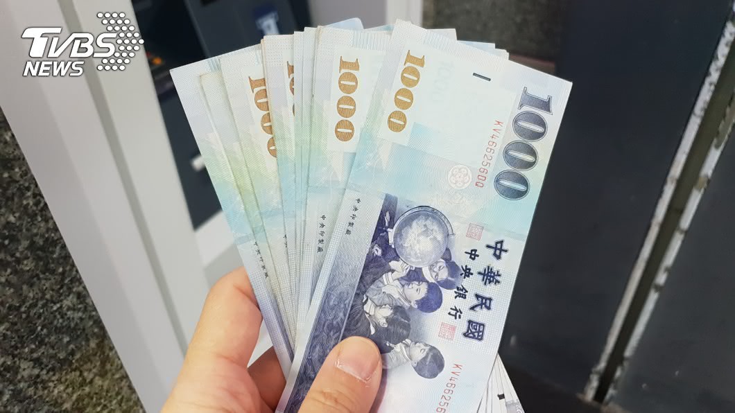 月收35K卻總負債！男友媽媽「要求誇張孝親費」她上網問：合理嗎？網友勸她分手「難怪得靠刷卡度日」