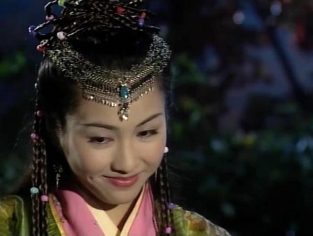 母憑子貴！黎姿當年嫁「大15歲身障富豪」生3女兒　「天價紅包輕鬆入袋」網驚呼：根本人生勝利組