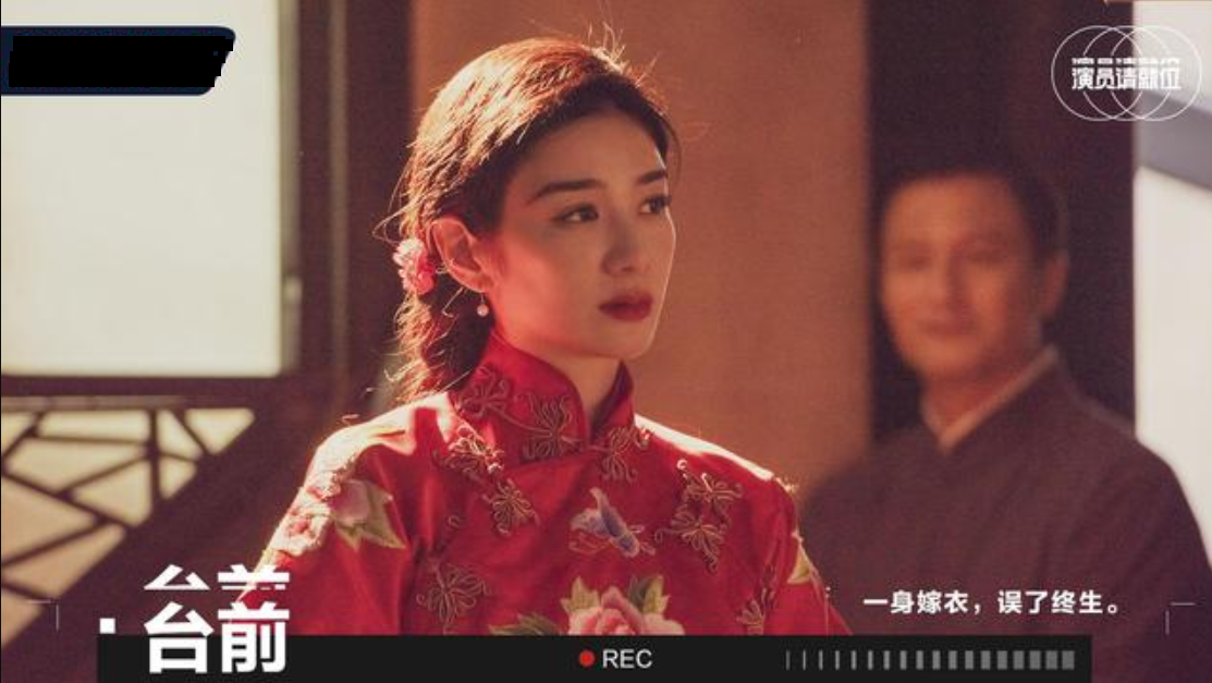 兩代小燕子世紀同框 ！趙薇黃奕合體「牽手轉圈」歡樂互動似姐妹　「曾為男人險些反目」今境遇卻大不同
