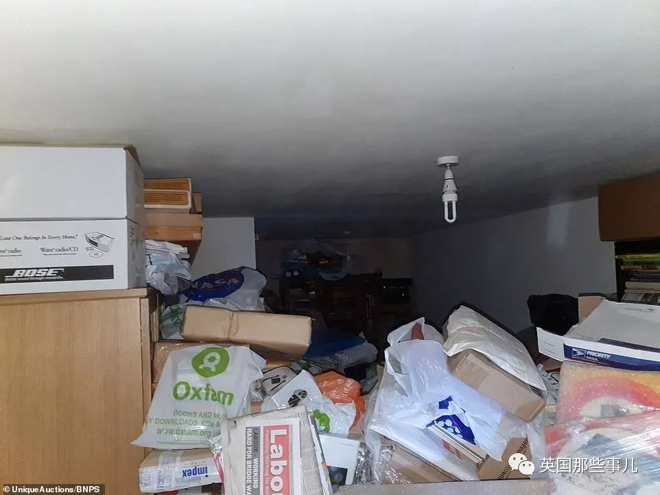 亂如垃圾場！64歲囤積狂過世「留下滿屋快遞」　弟弟察覺不對請「拍賣師估價後」徹底懵了：全是珍品