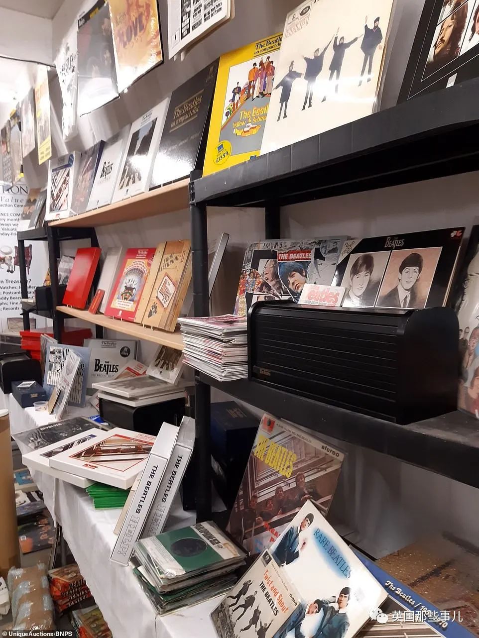 亂如垃圾場！64歲囤積狂過世「留下滿屋快遞」　弟弟察覺不對請「拍賣師估價後」徹底懵了：全是珍品