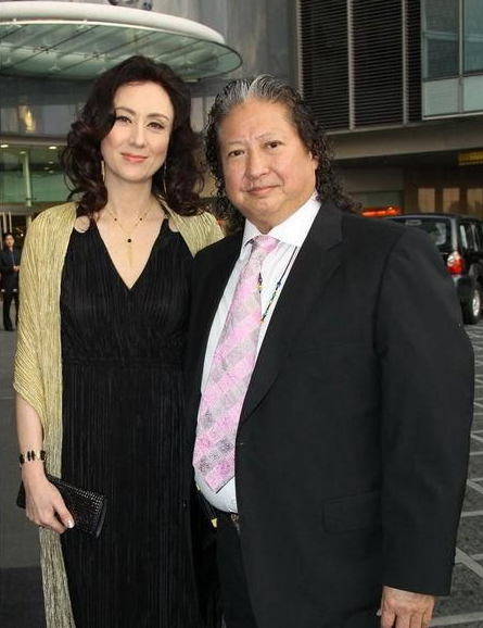 被爸爸聲稱「世界第一漂亮」！洪金寶女兒照片曝光：五官清秀皮膚白皙　「受父兄傾力保護」36歲至今未嫁