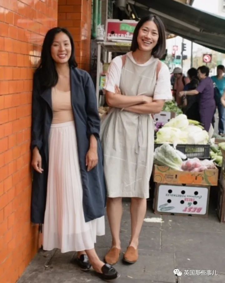 跟阿公阿嬤學穿搭！年過70「一上街成焦點」時尚感不輸年輕人　「經典搭配穿起來」啪哩啪哩