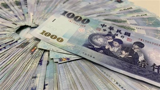 30歲人夫存款1682萬！自豪有錢卻努力「勸低薪族要爭氣點」　網看完「直接要他惦惦」：沒啥好佩服