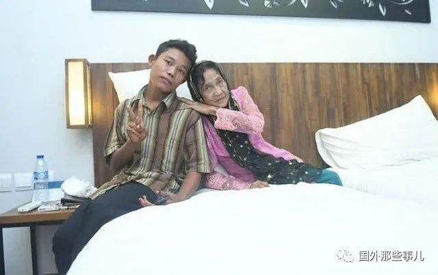 不讓娶就殉情！16歲屁孩對71歲阿嬤「一見鐘情」 　婚後將妻子鎖家裡「原因超扯」