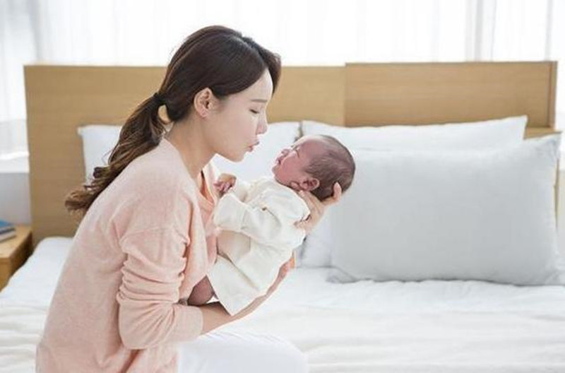還記得世界最小嬰兒嗎？剛出生還「沒成年人手掌大」險被放棄　今14年後近照曝光：出落得超漂亮