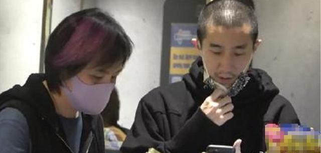 女親友陪逛超市！37歲房祖名近照曝光「剃平頭留鬍子」似中年大叔　曾表示「要重新再來」5年不換髮型