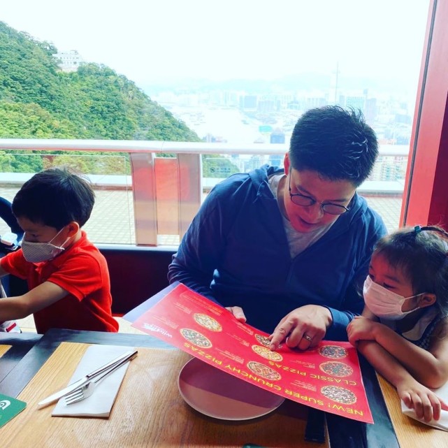 慶39歲生日！郭晶晶「闊太閨蜜團」首曝光　身家20億名媛為其慶生「曾跟趙薇老公打官司」身份不簡單