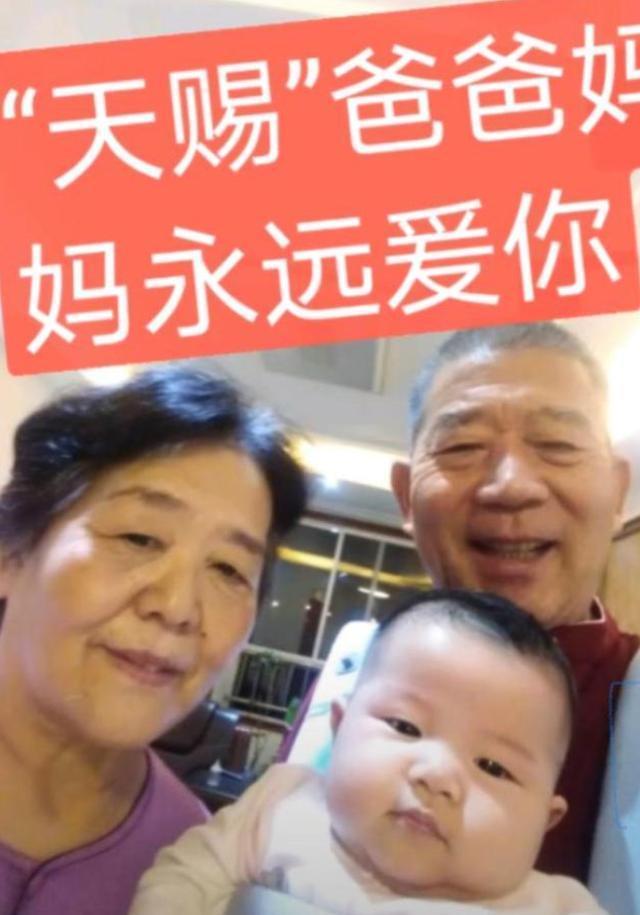 金價勇！67歲嬤「自然產下小女嬰」創金氏紀錄　女兒「比孫小20歲」尪笑喊：我們不比20多歲差❤️