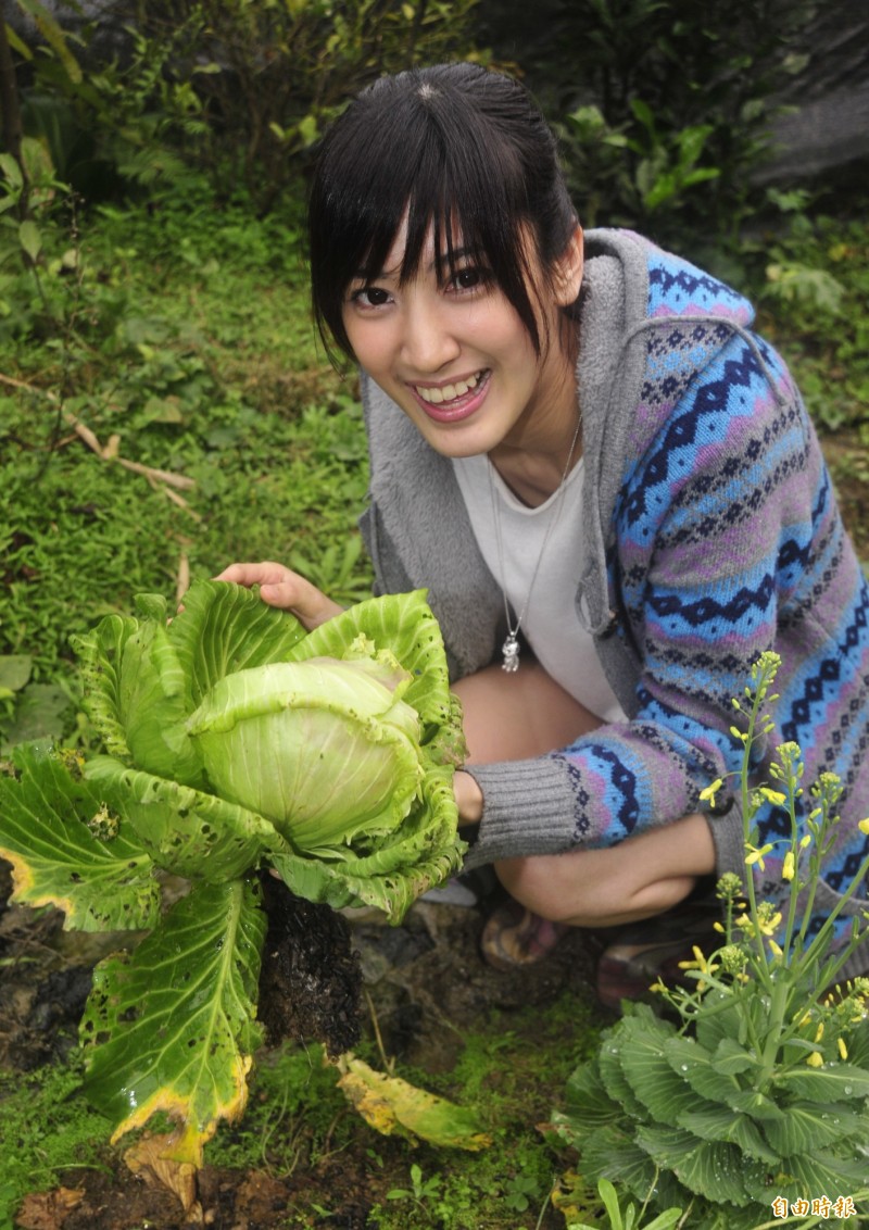 退休生活曝光！阿西山居15年「曝觀音牽線買地」藏有玄機　 親自種植蔬果「養雞養鴨不殺生」