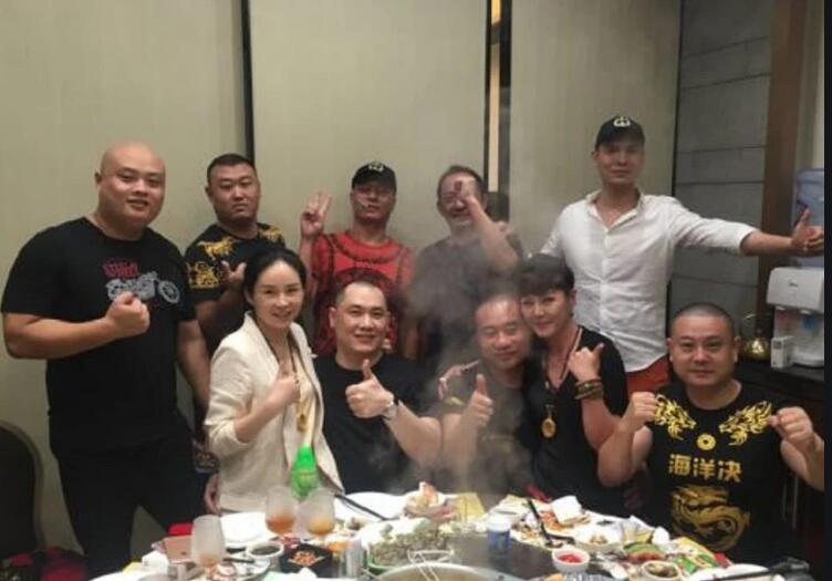 為測男方胸懷！女子相親「帶23個親戚」消費8萬元　男方半路就跑了「被說小氣」網愣：到底該誰出？