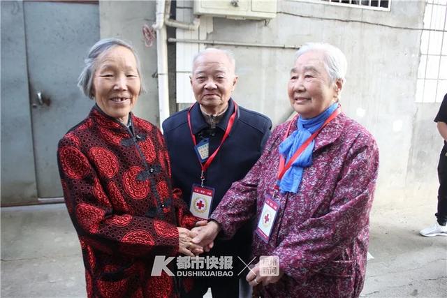 知恩圖報！朋友「51年前雪中送炭」讓他永生難忘　花半輩子回報「最後結局好催淚」