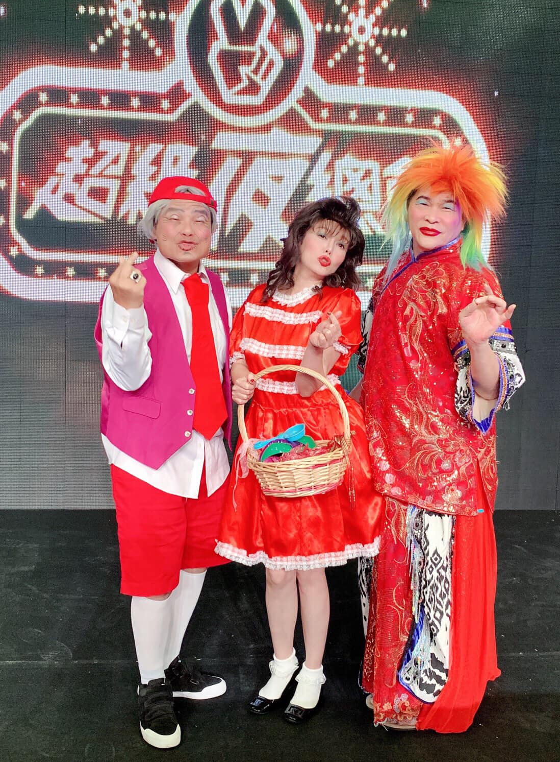 僅剩一個主持棒！許效舜「錄影三天變一天」反而樂在其中　「砸百萬轉行」近況曝光：活到老學到老