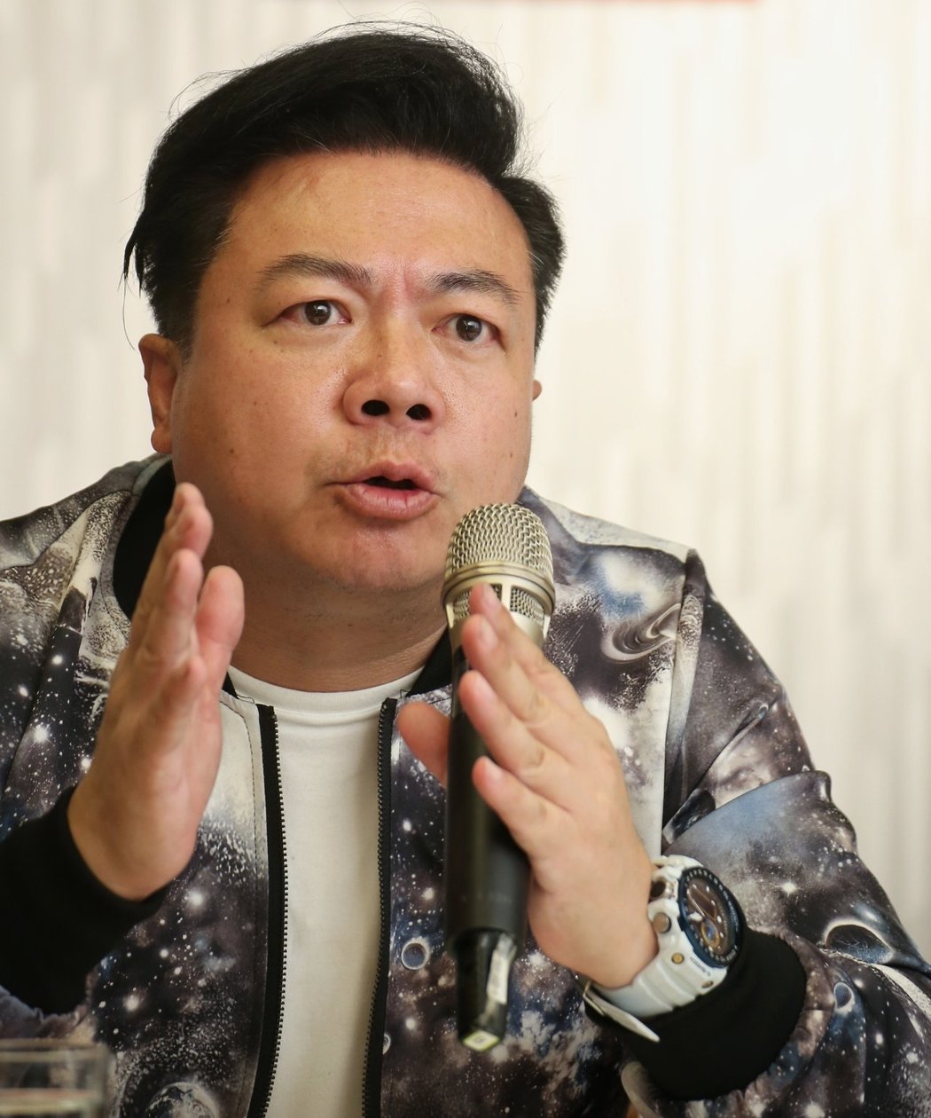 董至成簽字了！22年婚姻畫下句點「決定搬到台中」　罕吐心聲「變孤家寡人了」：再也待不下去