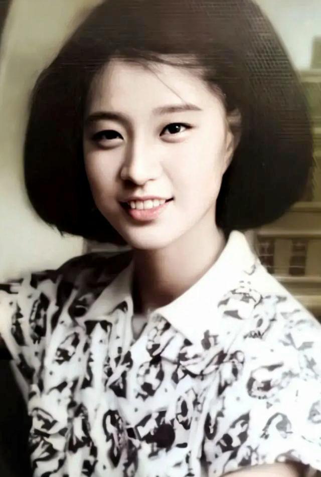 美翻網友！范冰冰祖母「舊照曝光」簡直是絕色佳人　孫女完美複製祖母「瓜子臉濃密髮量」基因超強